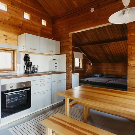 Matildanjaerven Lippa Chalet